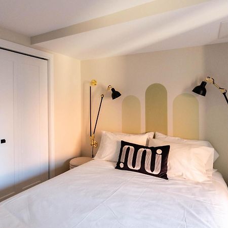 Maison Place Royale By Luxury In Transit มอนทรีอัล ภายนอก รูปภาพ